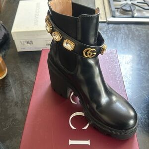 100% authentic Gucci boots